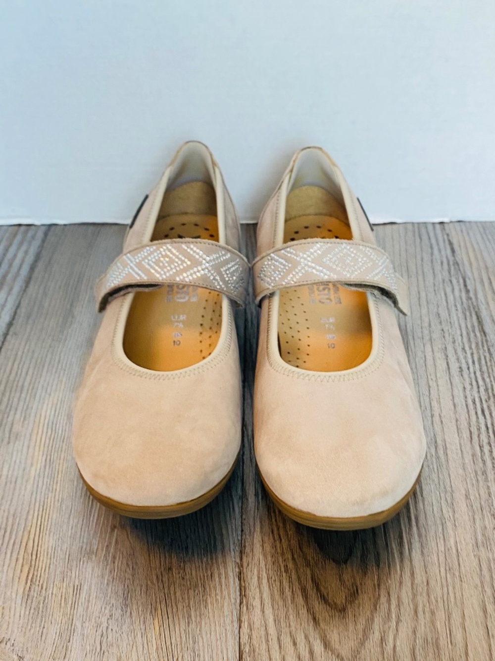 Mephisto Elise Spark Women Beige Suede Mary Janes, US 10 / UK 7.5.